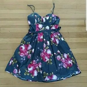 Floral cocktail dress size Small
